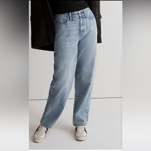Madewell Petite Curvy Baggy Straight Jean in Olvera Wash. Size 30. Never worn!